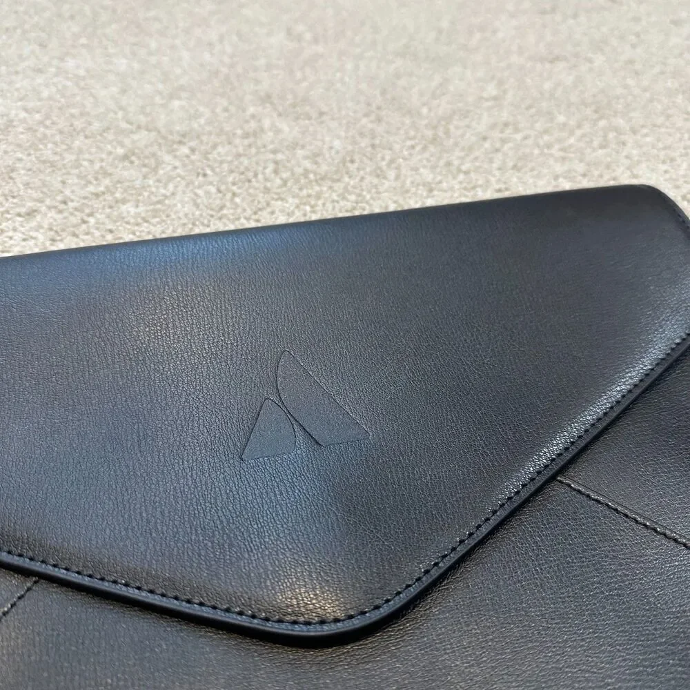 Leatherology Laptop Envelope Sleeve in Black